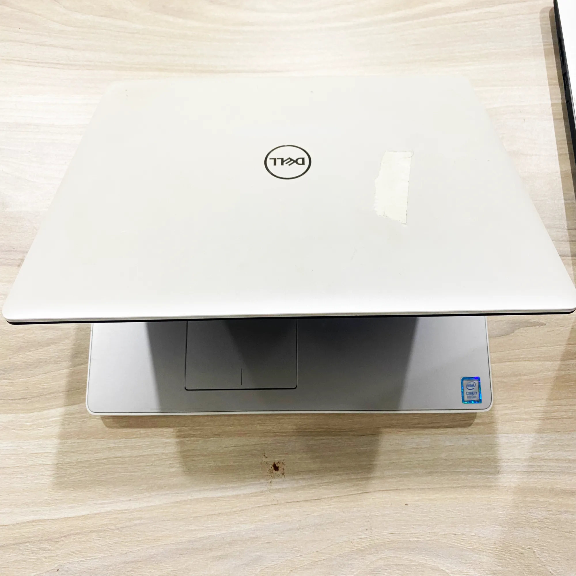 Laptop Dell Inspiron P75F001 i7/Ram 32GB/SSD 256GB-Trắng