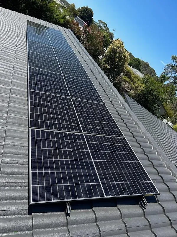 Tấm Pin Năng Lượng Mặt Trời AE Solar 720W, 2 Mặt Kính