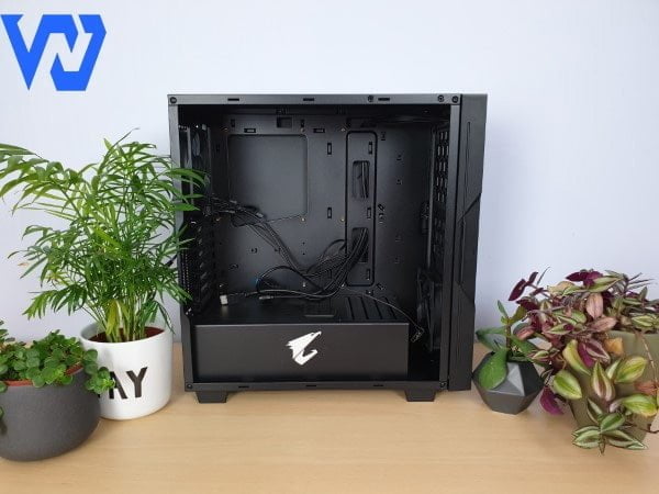 Vỏ Case Máy Tính Gigabyte AORUS AC300 GLASS (GP-AC300G )